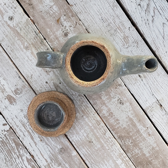 Hand built ceramic tea pot - vintage - Picture 4 of 6